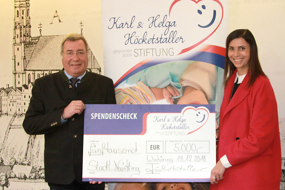 Spendenscheck Übergabe · Neuötting