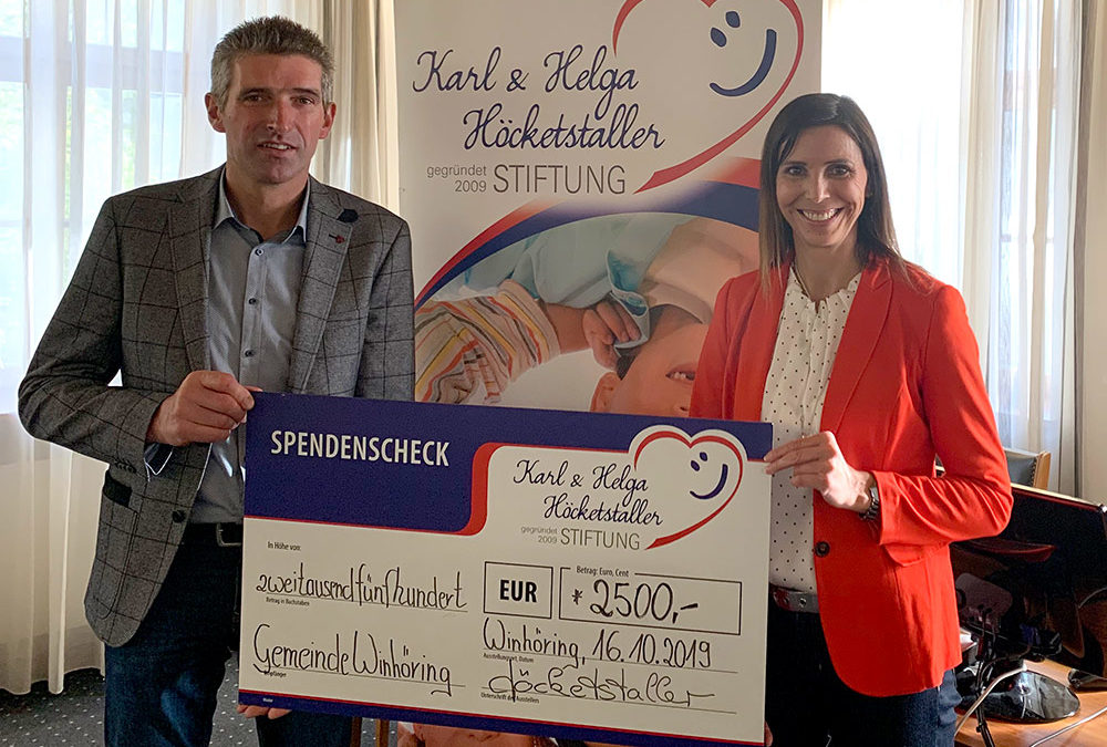 Spendenscheck Übergabe · Winhöring