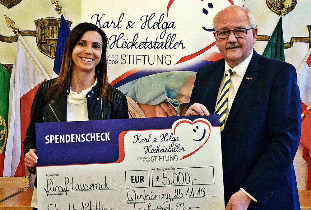 Spendenscheck Übergabe · Altötting